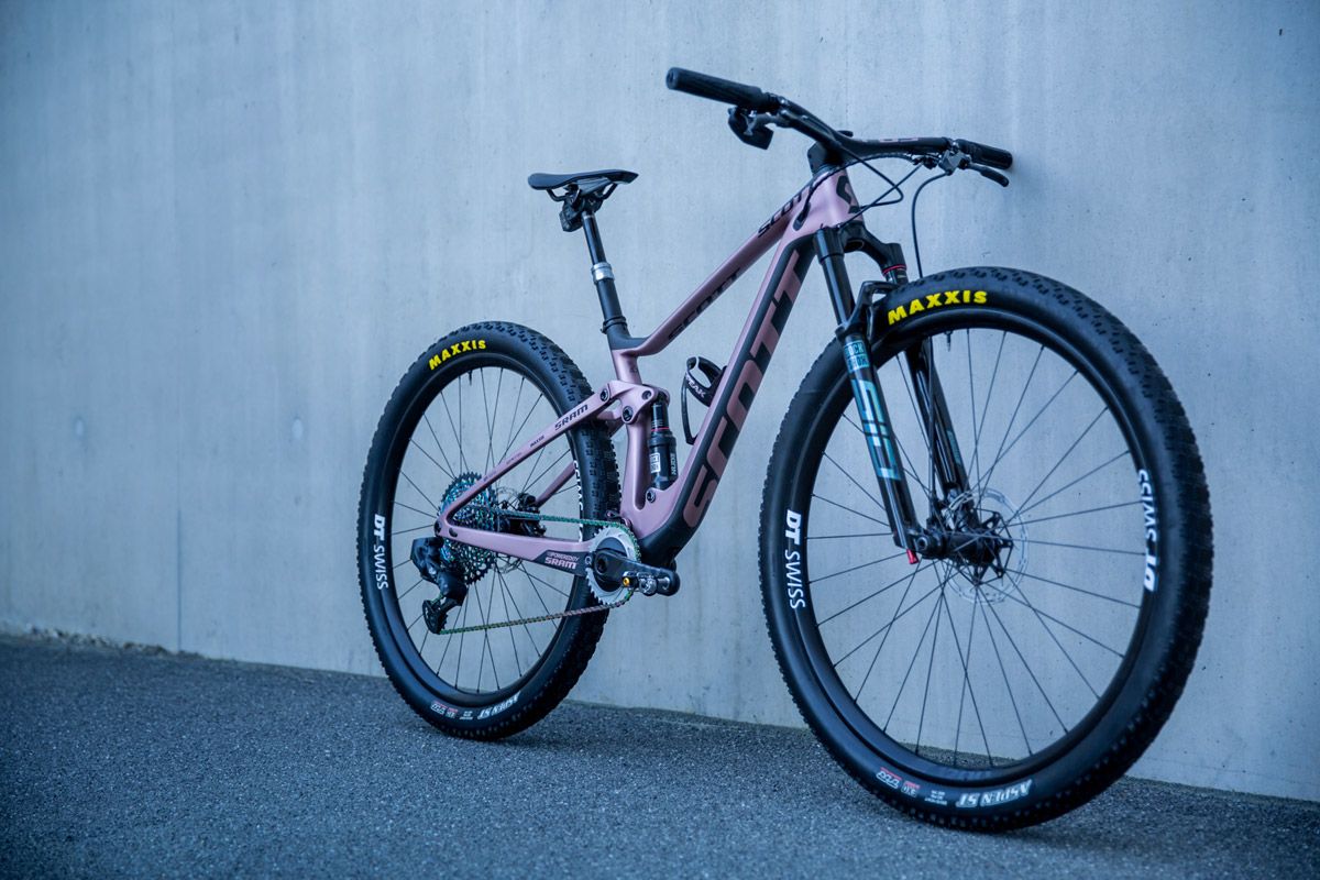SCOTT Spark RC 2020 Kate Courtney Special Edition by Jochen Haar 1600 JHA 3358