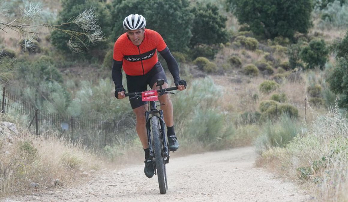 Miguel Indurain en plena prueba RESET Miguel Indurain en plena prueba RESET