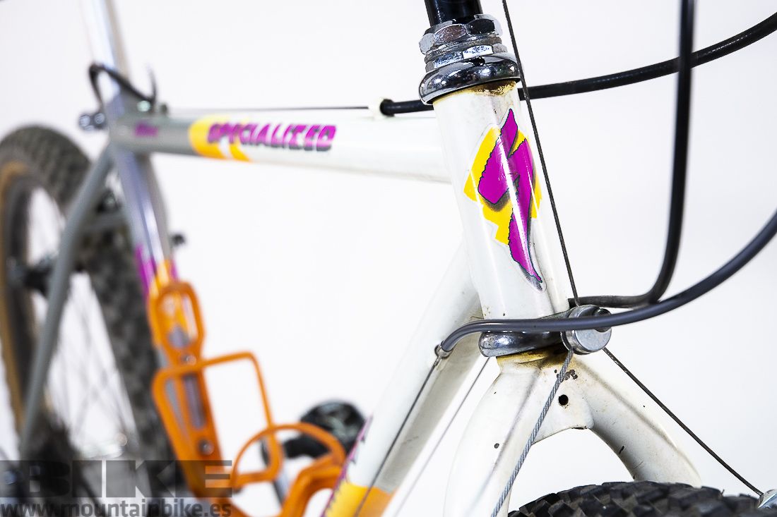 Detalle del cuadro de la Specialized Stumpjumper Team de 1989. Detalle del cuadro de la Specialized Stumpjumper Team de 1989.