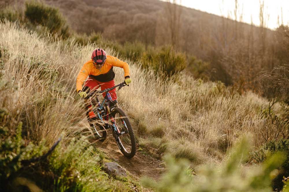 Los técnicos de Vibram aplicarán la suela de la marca a casi cualquier tipo de zapatilla, principalmente de uso Trail o Enduro. 