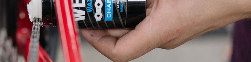 5d47c0620de694fd773497ef Como aplicar un lubricante de cera en la cadena de la bicicleta