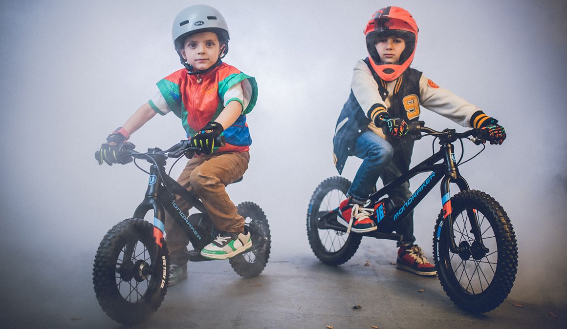 Nuevas Mondraker Grommy de 12" y 16", unas e-recorrepasillos con motor central de 250W.