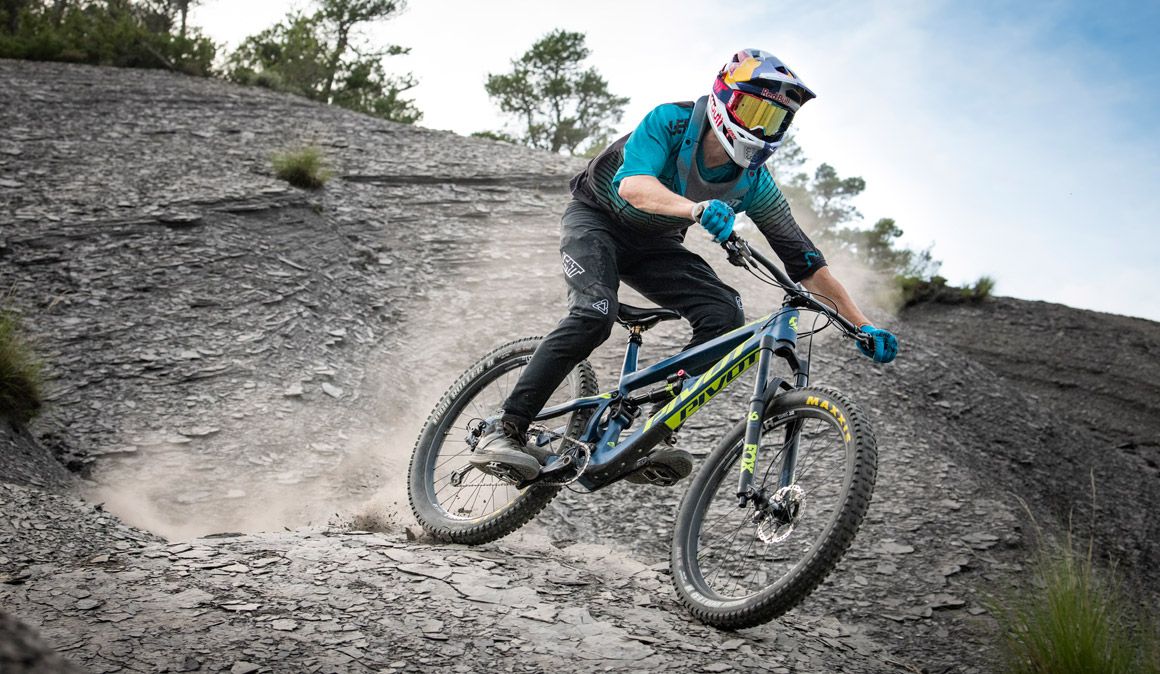 Como trazar curvas rápidas en una MTB
