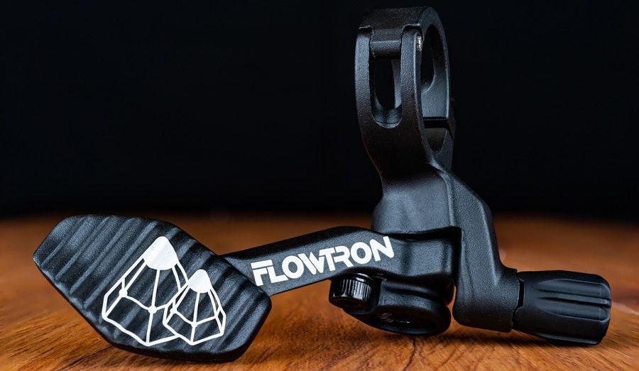 Flowtron de 27,2 mm. La nueva tija telescópica de FSA par