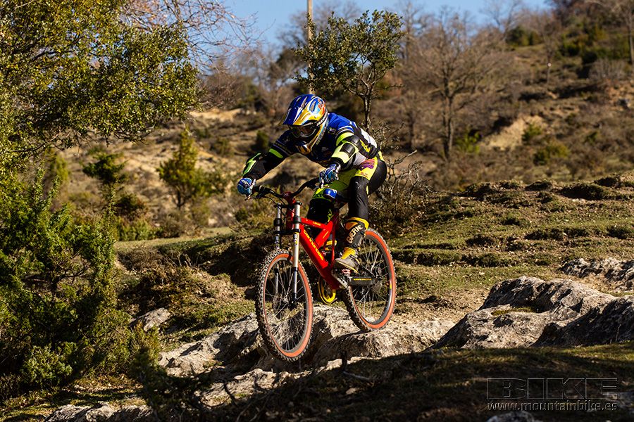 Cannondale Super V DH 4000 (2026)
