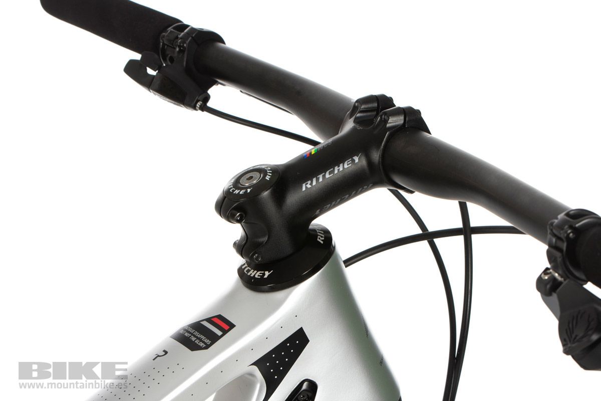 Estudio MMR Rakish. Bici de serie detalle 2 Estudio MMR Rakish. Bici de serie detalle 2