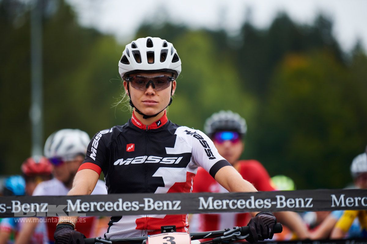 La jovencísima Lacomte ha vuelto a llevar a Massi Bikes de lo más alto del podio en una Copa del Mundo. La marca de Granollers recoge así los frutos de su continua apuesta por la competición.