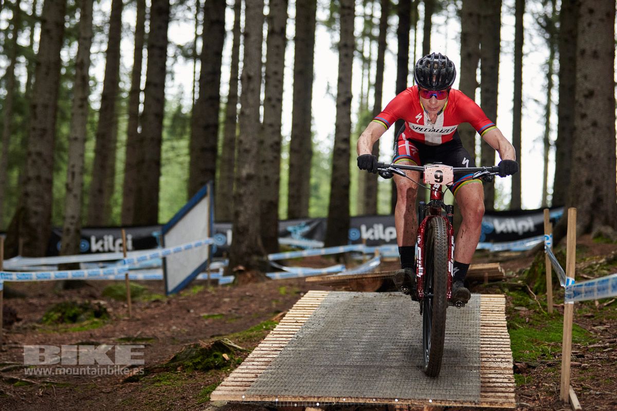 Nove Mesto 2021. Primer XCO jueves 1 de octubre. Fotos Frabanvisuals (23)