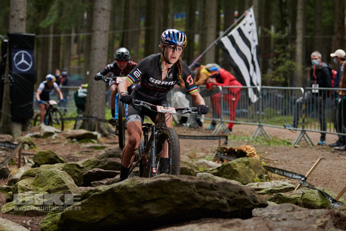 Nove Mesto 2021. Primer XCO jueves 1 de octubre. Fotos Frabanvisuals (32)