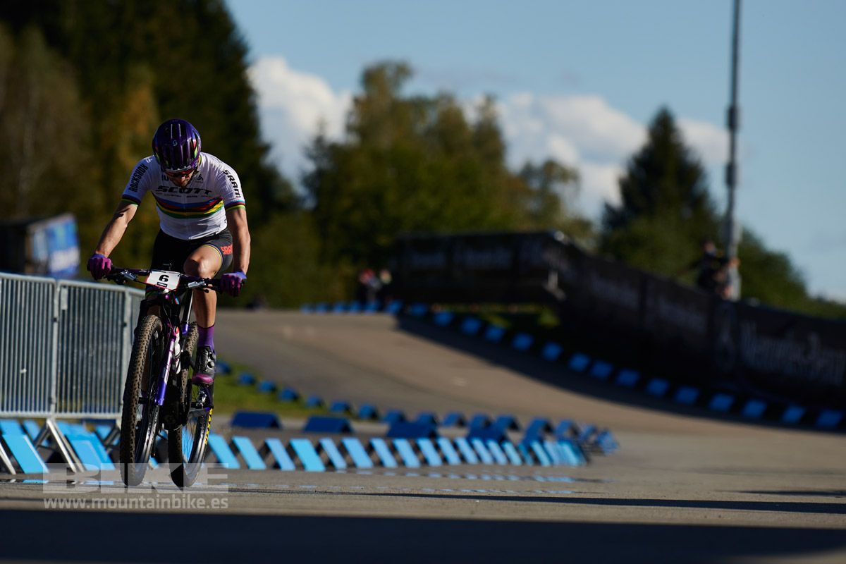 Nove Mesto 2020 XCO domingo. Hombres. Fotos Frabanvisuals  (9)
