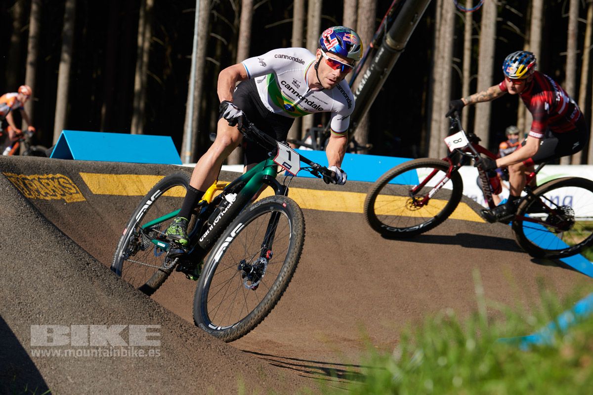Nove Mesto 2020 XCO domingo. Hombres. Fotos Frabanvisuals  (19)