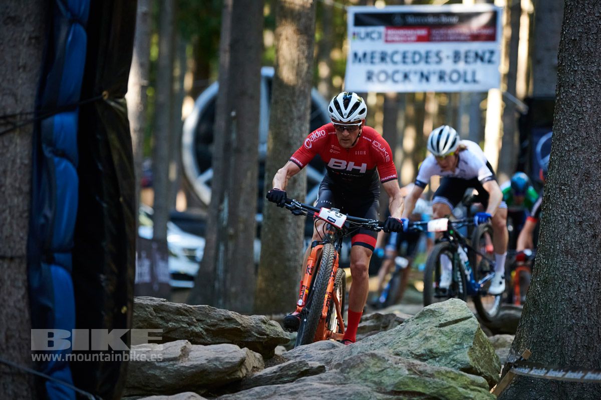 Nove Mesto 2020 XCO domingo. Hombres. Fotos Frabanvisuals  (21)