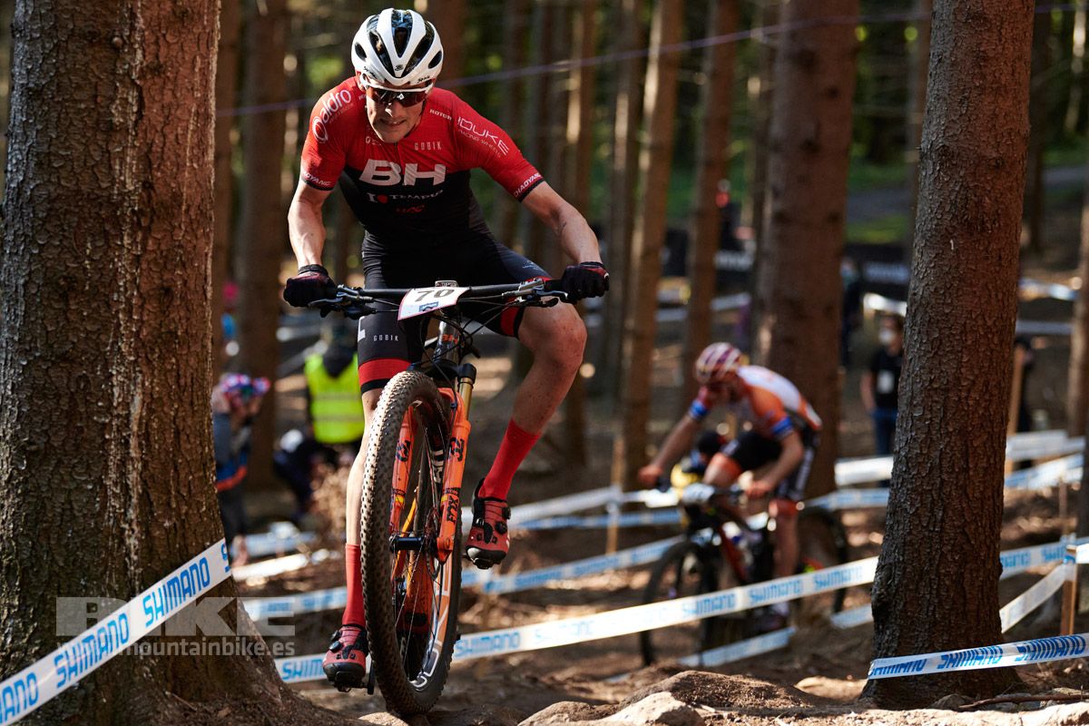 Nove Mesto 2020 XCO domingo. Hombres. Fotos Frabanvisuals  (29)