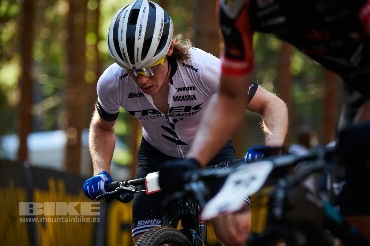 Nove Mesto 2020 XCO domingo. Hombres. Fotos Frabanvisuals  (30)