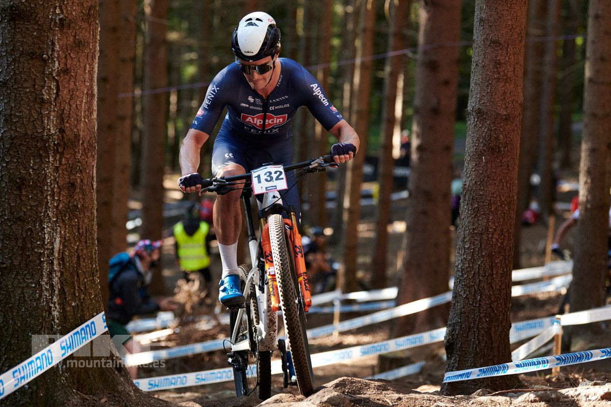 Nove Mesto 2020 XCO domingo. Hombres. Fotos Frabanvisuals  (31)