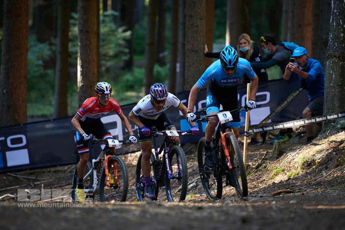 Nove Mesto 2020 XCO domingo. Hombres. Fotos Frabanvisuals  (34)