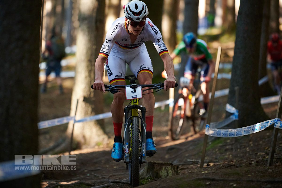Nove Mesto 2020 XCO domingo. Hombres. Fotos Frabanvisuals  (35)