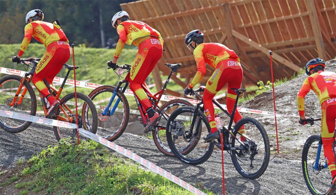 La selección Española en Leogang, donde el seleccionador nacional Cristóbal Sánchez ha dado positivo por Covid 19