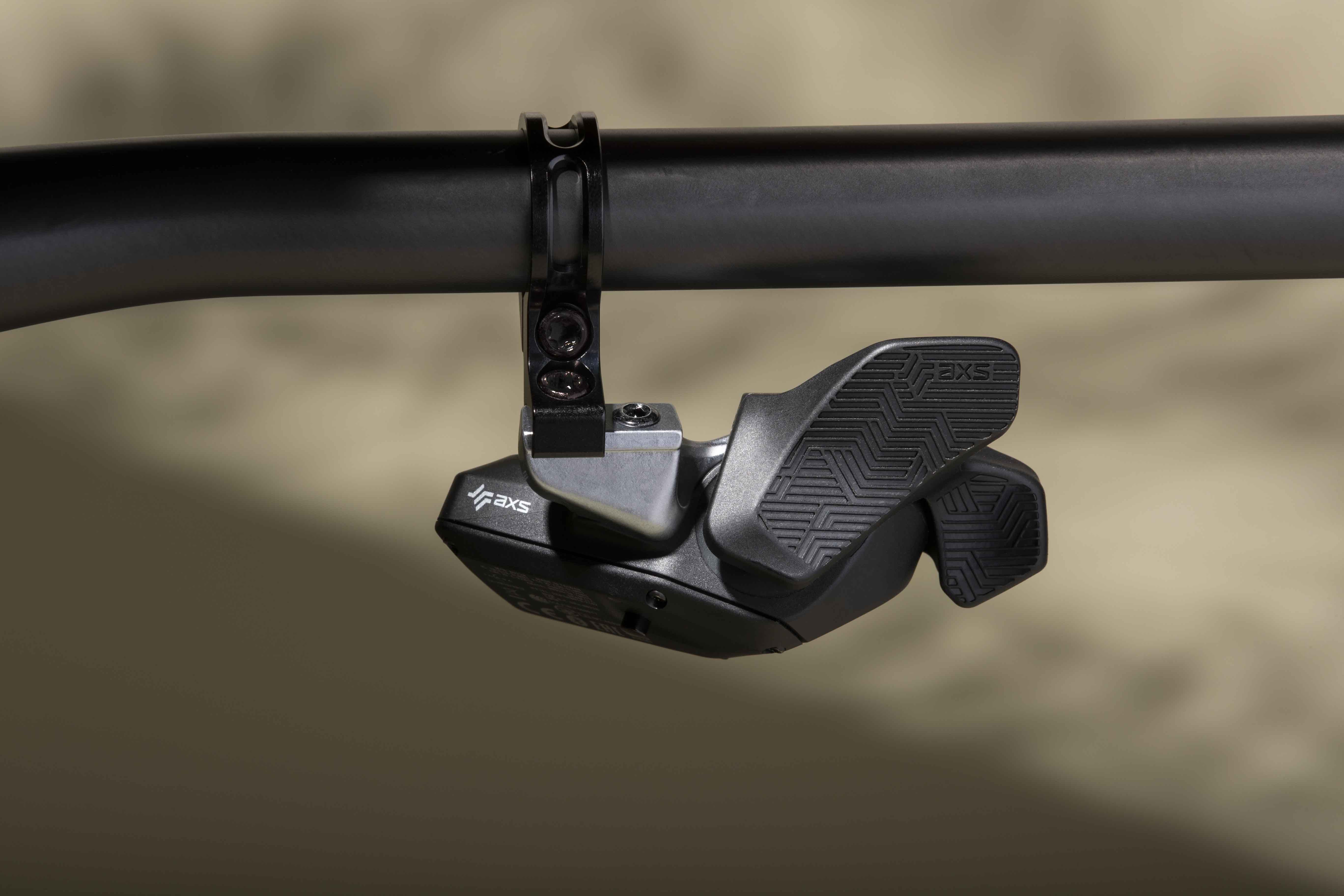 Este es el nuevo mando SRAM Rocker para transmisiones AXS Eagle.