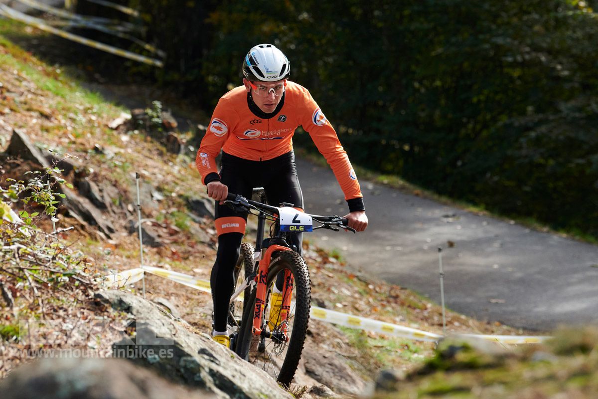 Campeonato de Europa Monte tamaro 2020. Entrenamientos y XC Eliminator. Fotos @frabanvisuals (1)