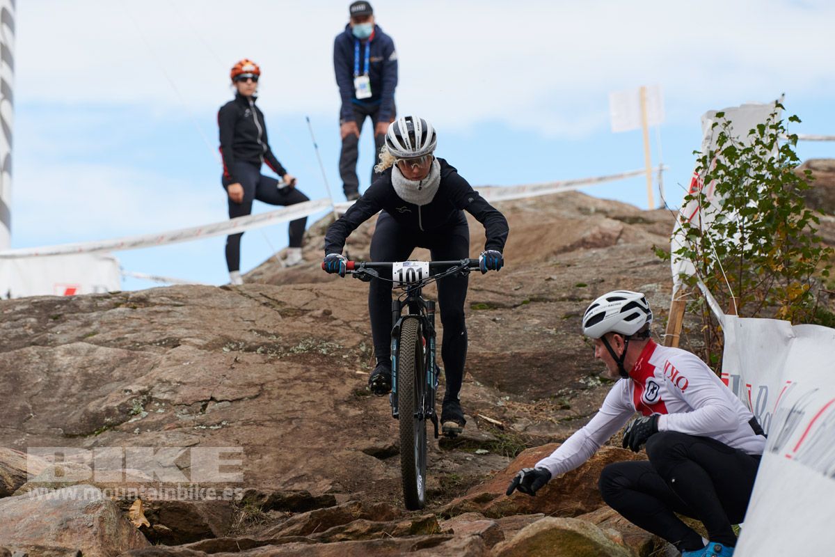 Campeonato de Europa Monte tamaro 2020. Entrenamientos y XC Eliminator. Fotos @frabanvisuals (11)