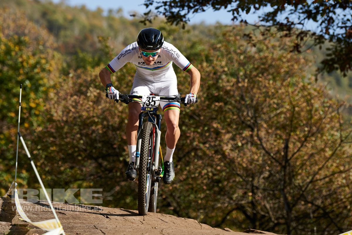 Campeonato de Europa Monte tamaro 2020. Entrenamientos y XC Eliminator. Fotos @frabanvisuals (12)