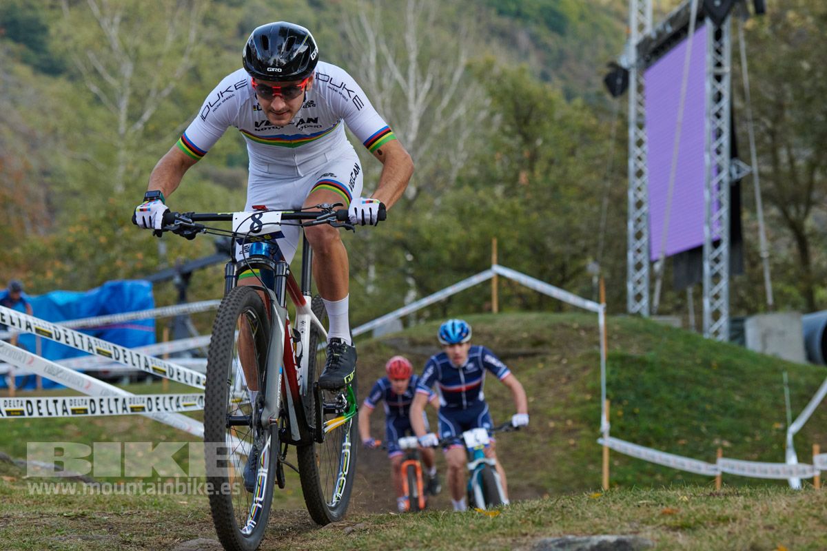Campeonato de Europa Monte tamaro 2020. Entrenamientos y XC Eliminator. Fotos @frabanvisuals (15)