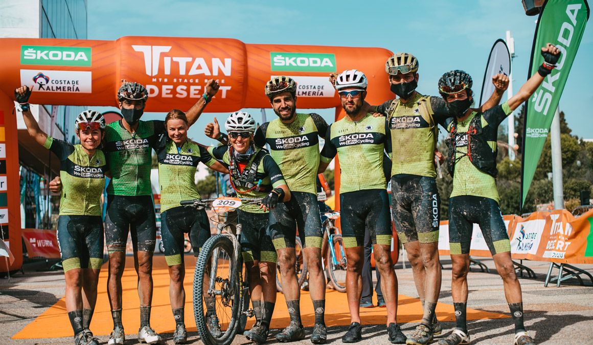 El equipo ŠKODA We Love Cycling al completo.