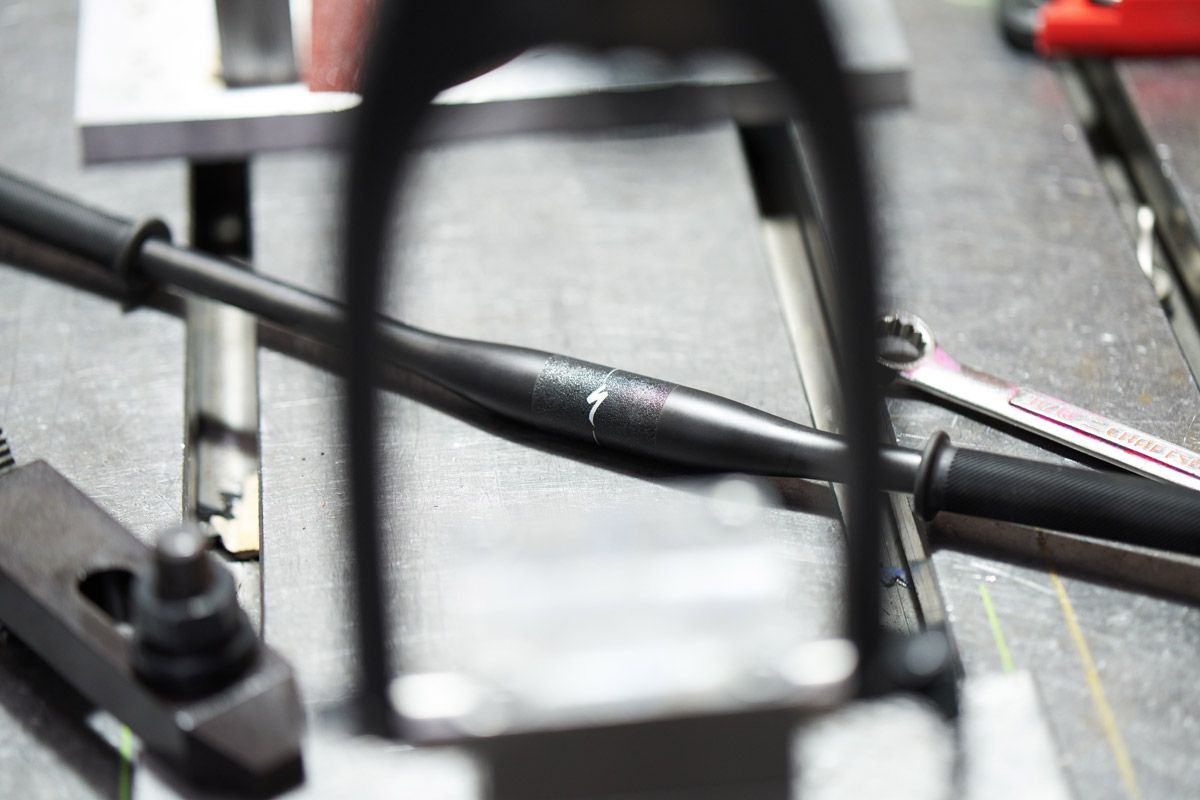 Hotwalk Carbon. El pepino de Specialized para niños (2)