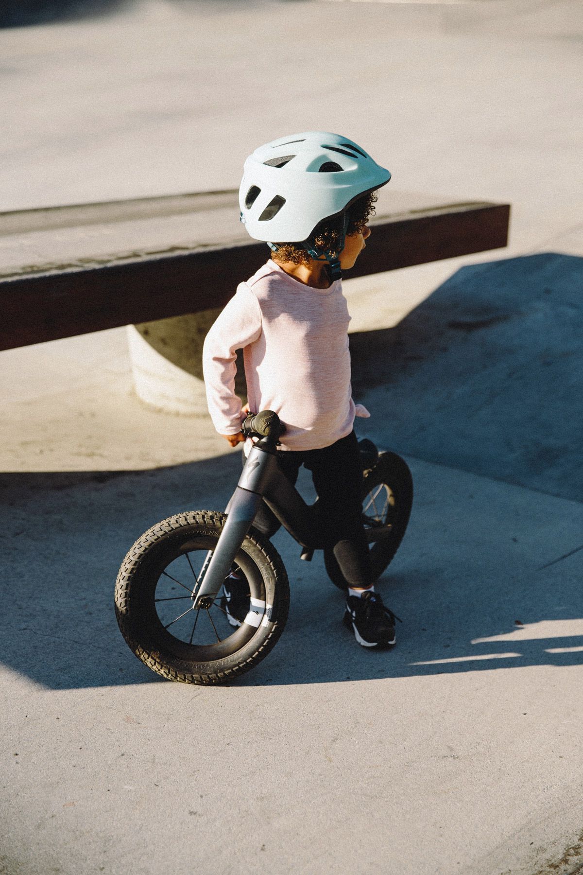 Hotwalk Carbon. El pepino de Specialized para niños (22)