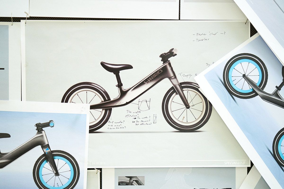 Hotwalk Carbon. El pepino de Specialized para niños (29)