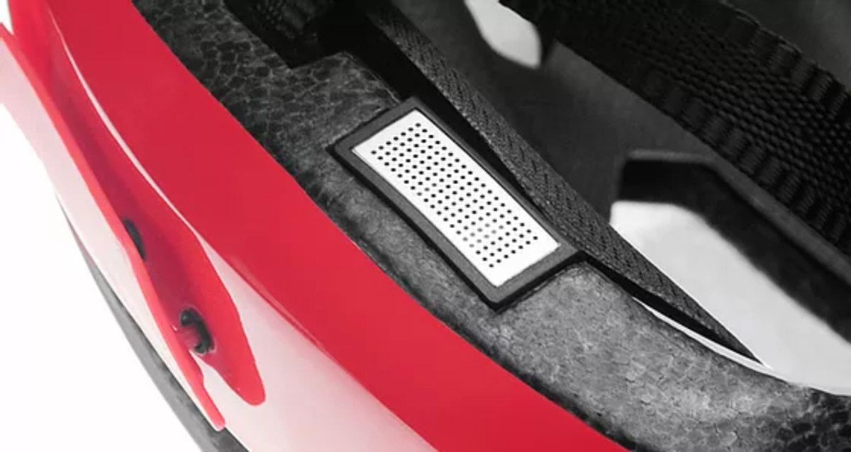Casco LIvall MT 1 detalle altavoces Casco LIvall MT 1 detalle altavoces