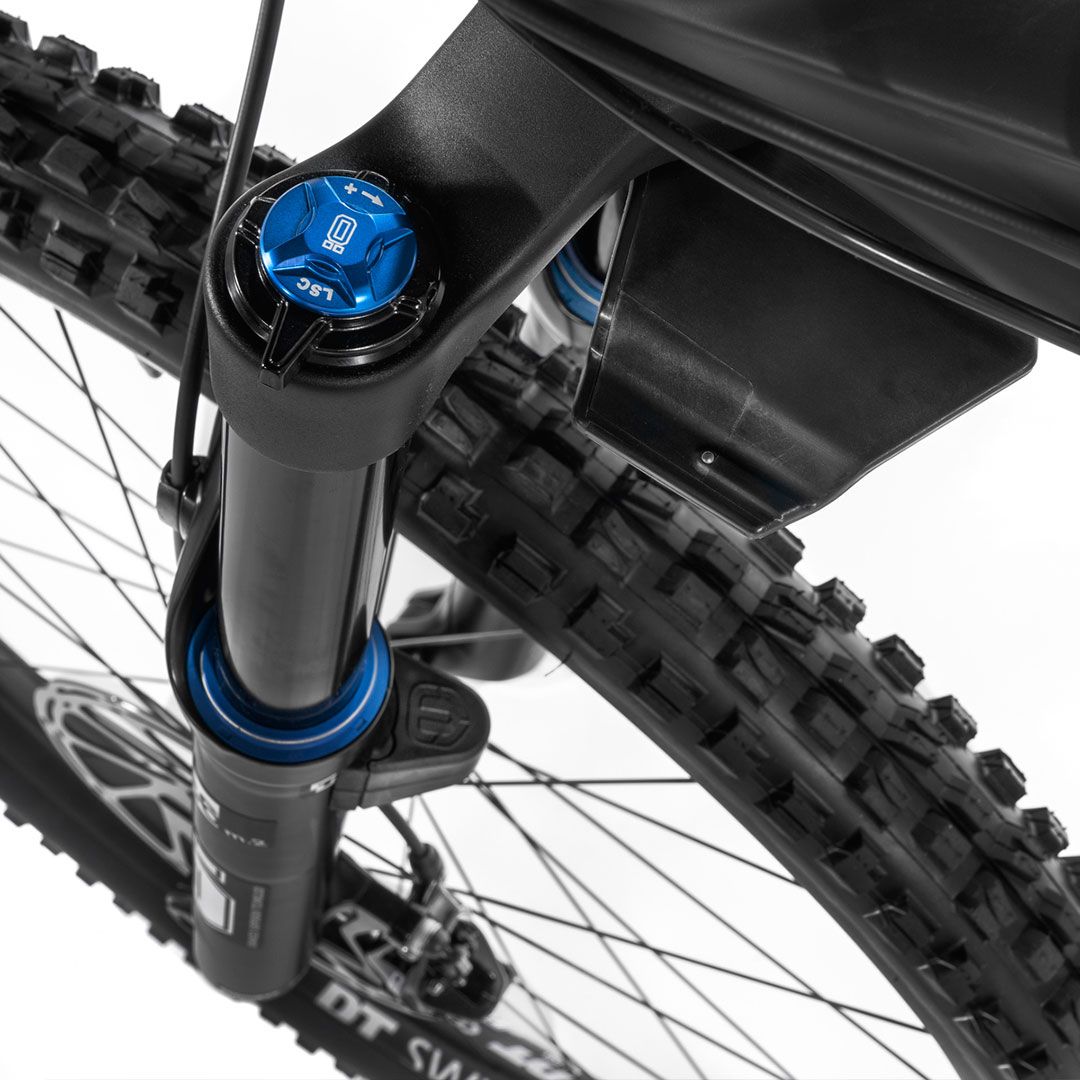 Mondraker MIND.Máximo control sobre tus suspensiones detalle trasera detale delantero Mondraker MIND.Máximo control sobre tus suspensiones detalle trasera detale delantero