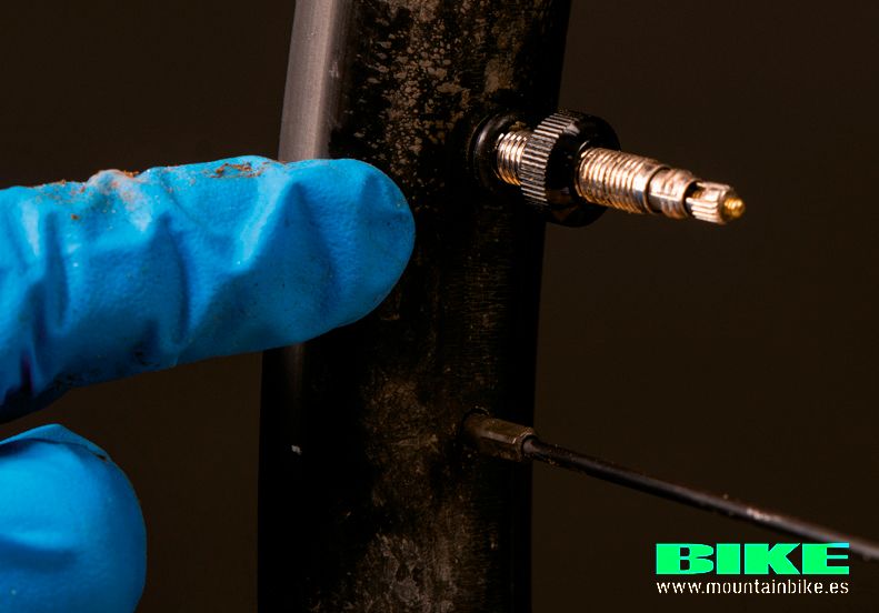 Tu Tubeless pierde aire   mantenimiento (4)