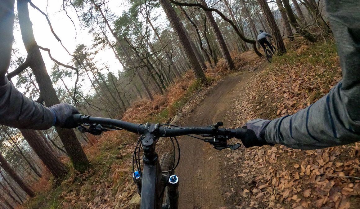 mejora tu equilibrio en la bici con estos 5 consejos