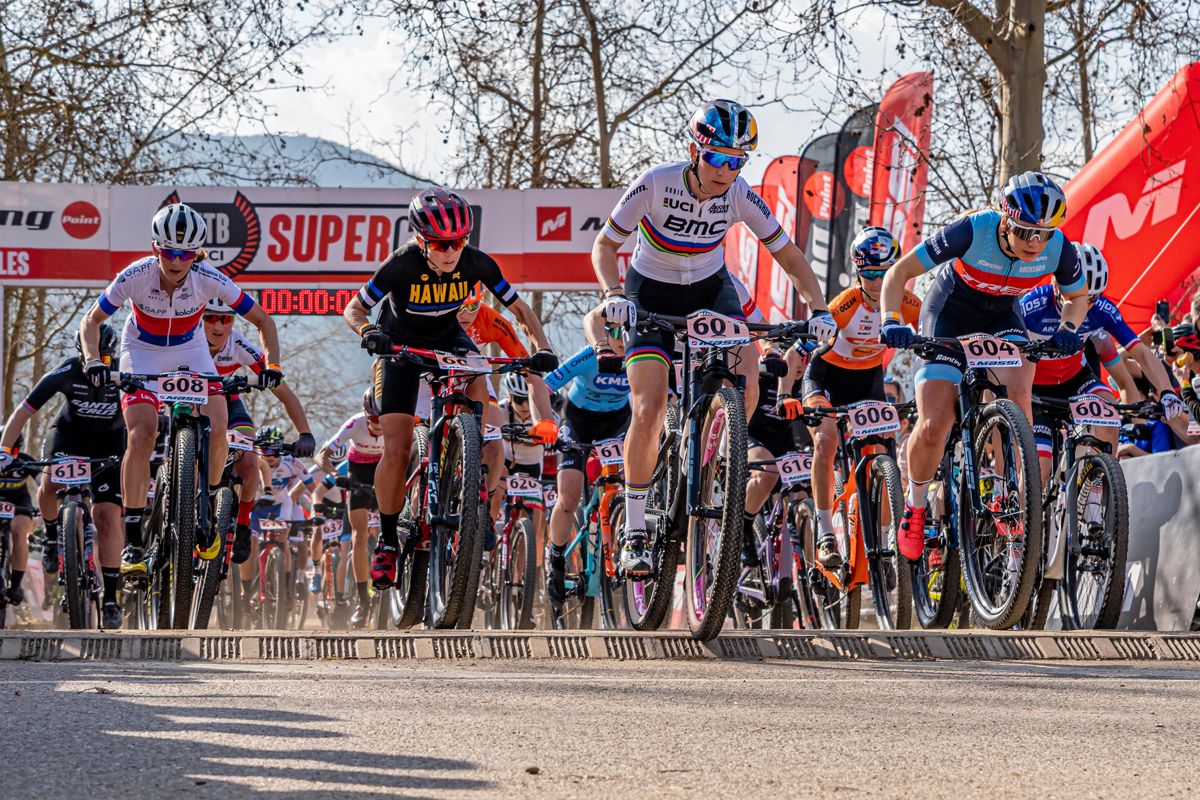 Super Cup Banyoles. KMC Orbea y Trek dominan mujeres