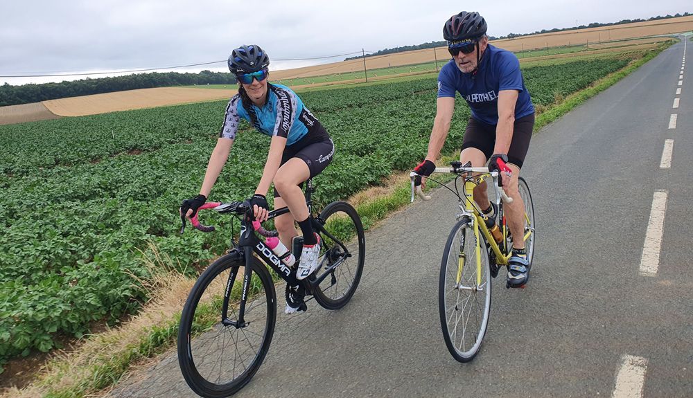 Enara Herran ciclismo con su padre