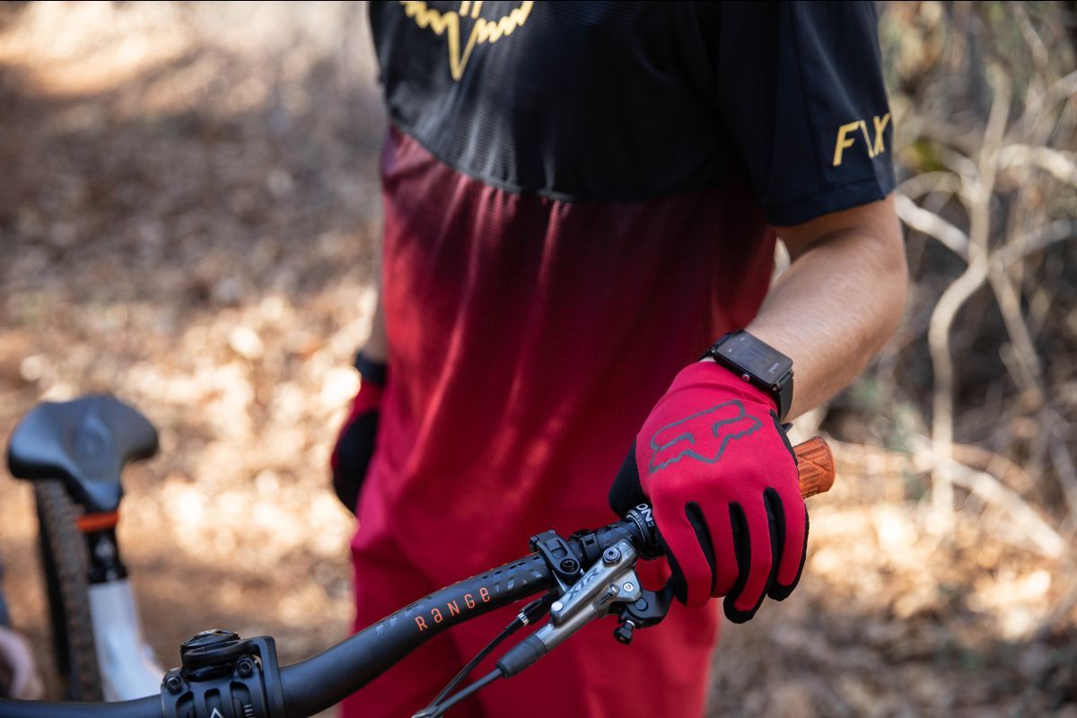 Fox Primavera 2021 protección, estilo y durabilidad detalle (1)