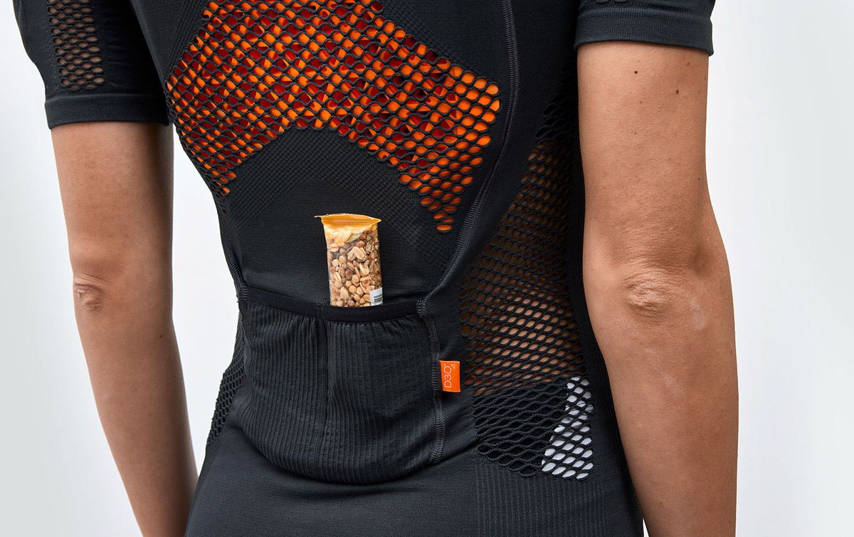 Nuevas protecciones de espalda Bluegrass detalle bolsillo