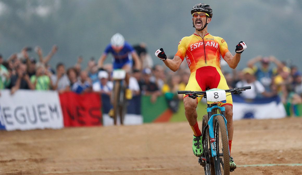 carlos coloma entrando euforico en la meta de rio 2016