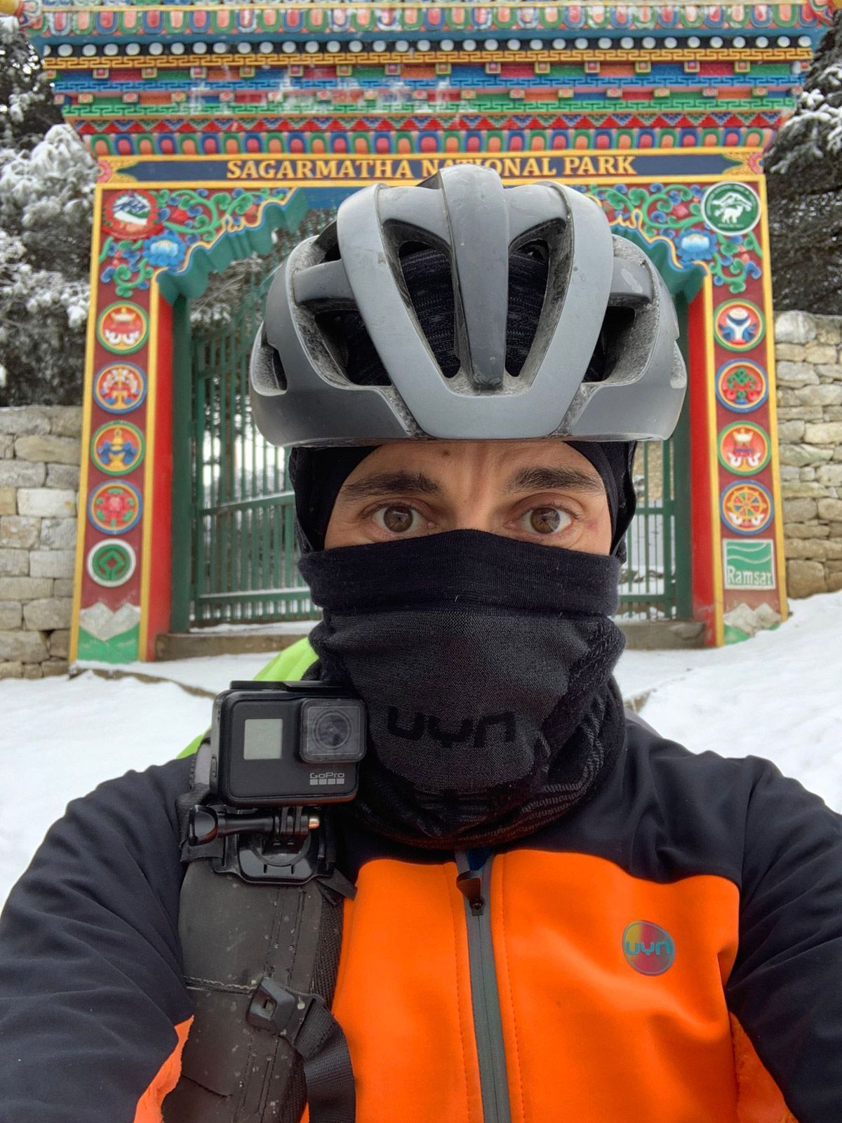 Al Campo base del Everest en bici y en invierno. La aventura de Omar di Felice (22) Al Campo base del Everest en bici y en invierno. La aventura de Omar di Felice (22)