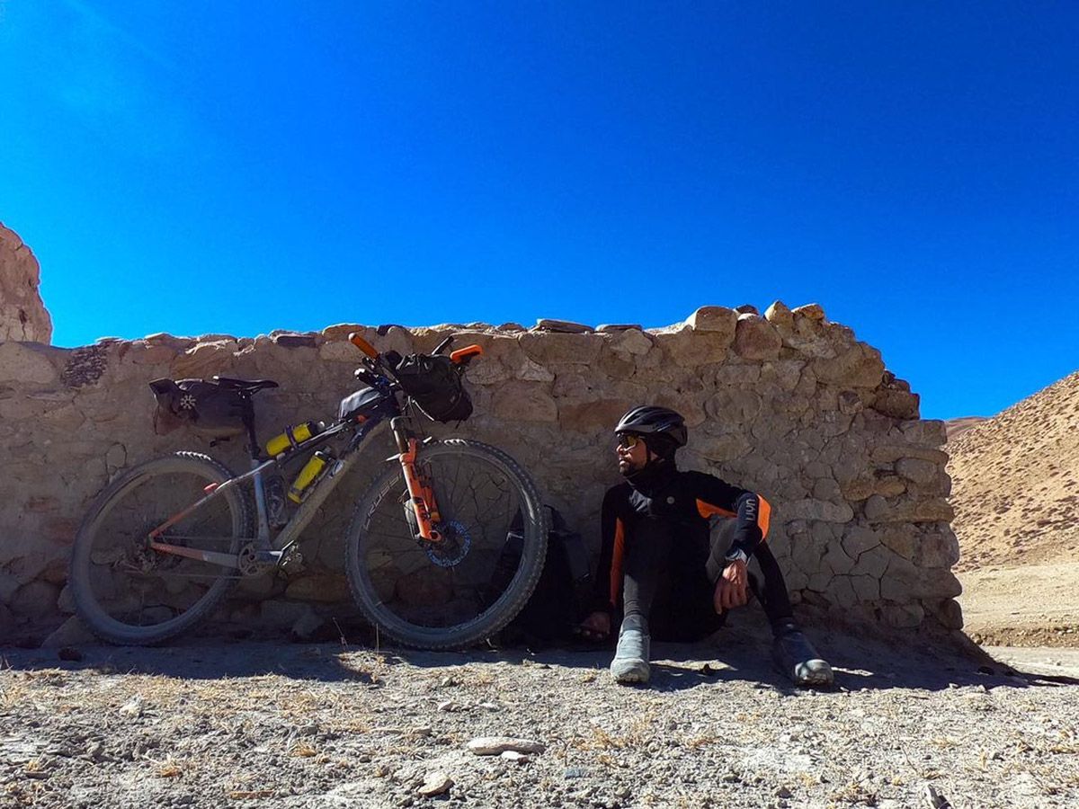 Al Campo base del Everest en bici y en invierno. La aventura de Omar di Felice (12) Al Campo base del Everest en bici y en invierno. La aventura de Omar di Felice (12)