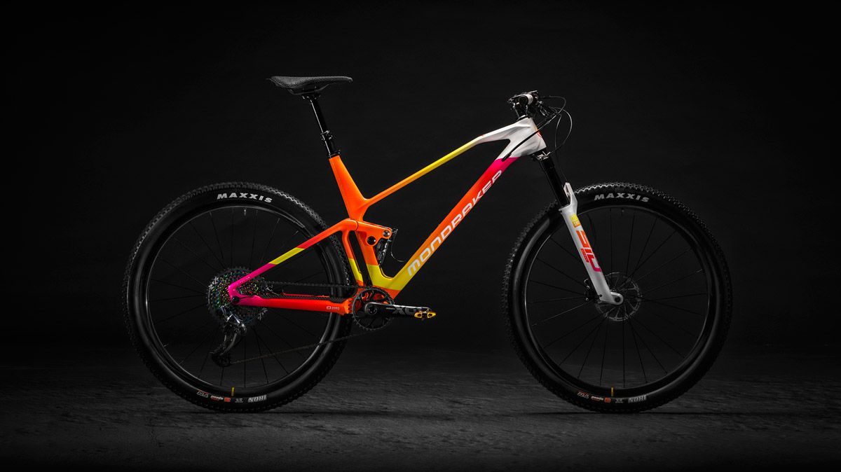 Así es la Mondraker F Podium personalizada de Rafa Nadal (4)