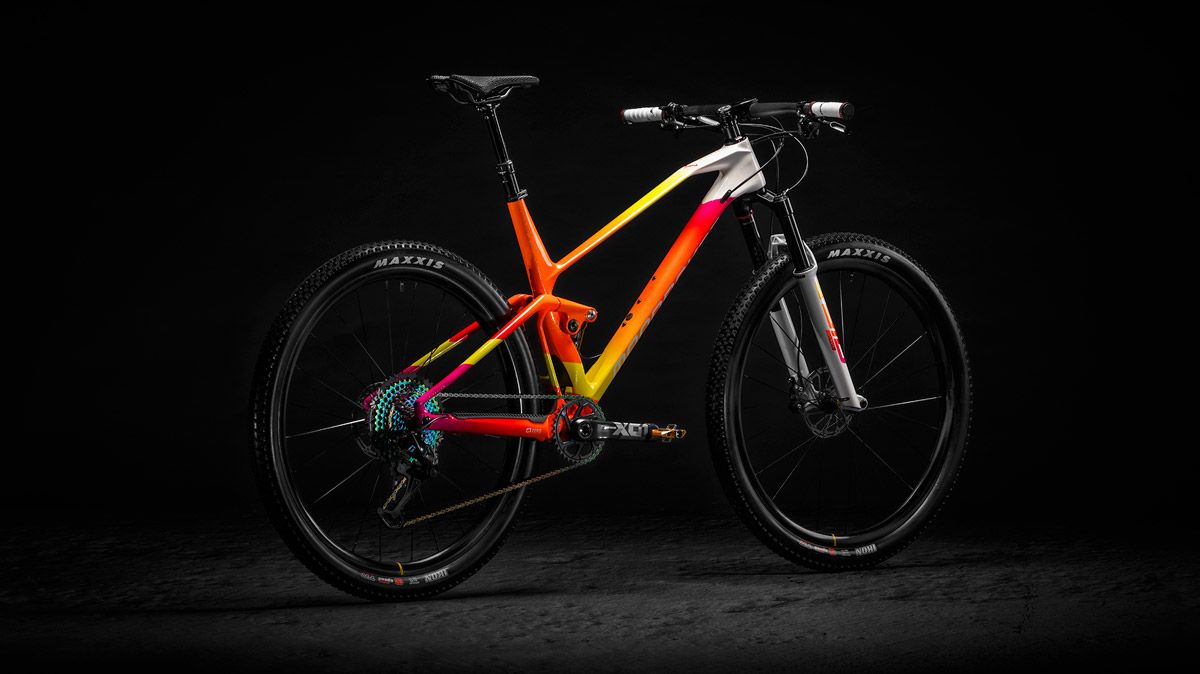 Así es la Mondraker F Podium personalizada de Rafa Nadal (6)