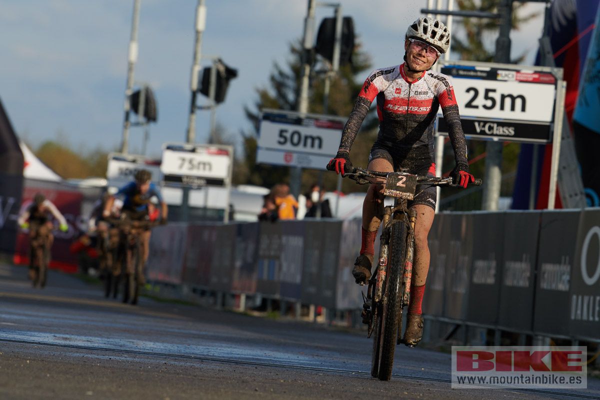 Copa del Mundo Nove Mesto 2021. Short Track. Fotos Frabanvisuals (15)