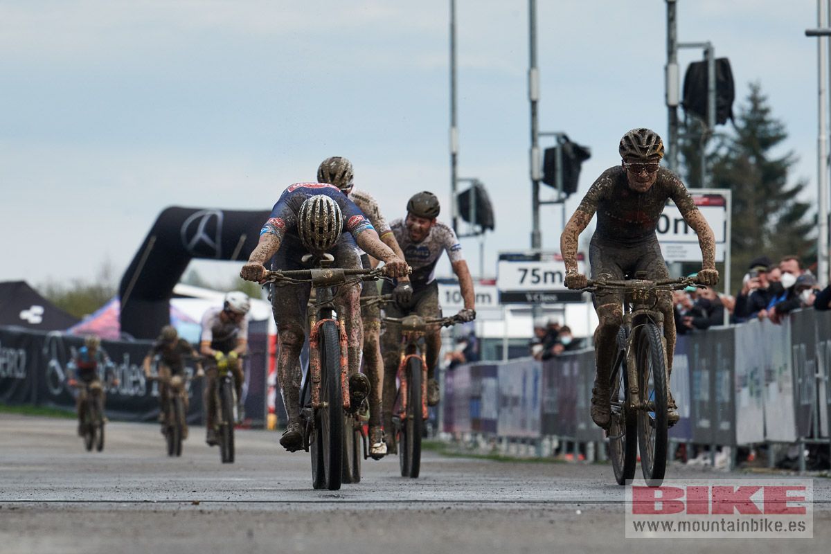 Copa del Mundo Nove Mesto 2021. Short Track. Fotos Frabanvisuals (46)