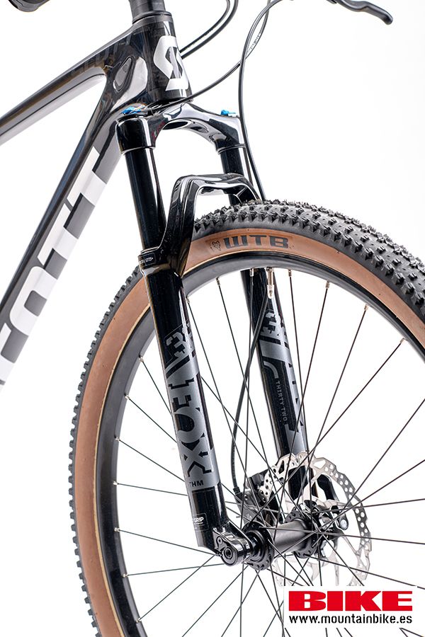 Scott Scale estudio 24