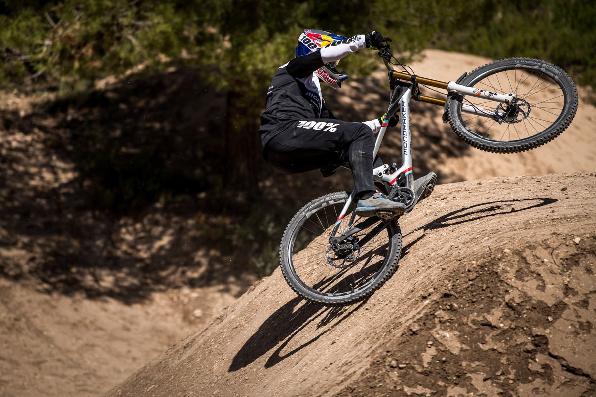 Mondraker Summum Carbon 2022 (12) Mondraker Summum Carbon 2022 (12)