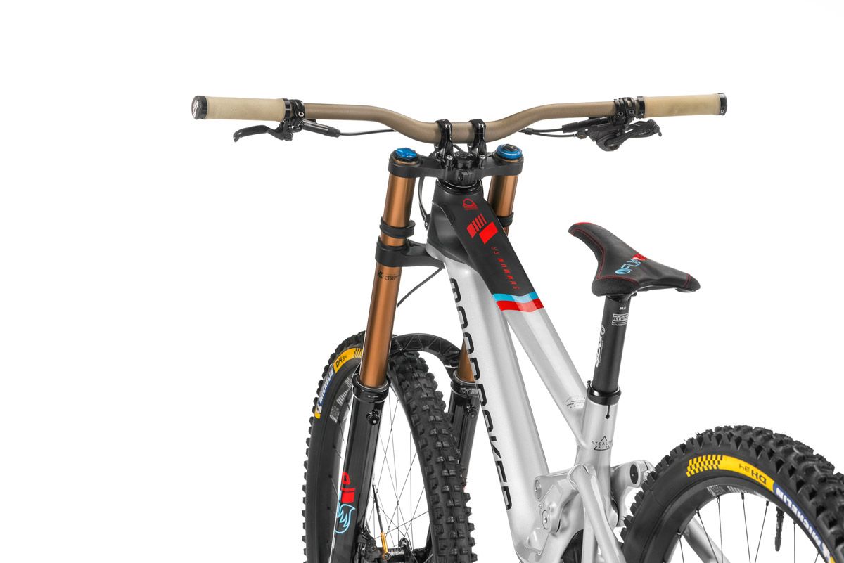 Mondraker Summum Carbon 2022 (26) Mondraker Summum Carbon 2022 (26)