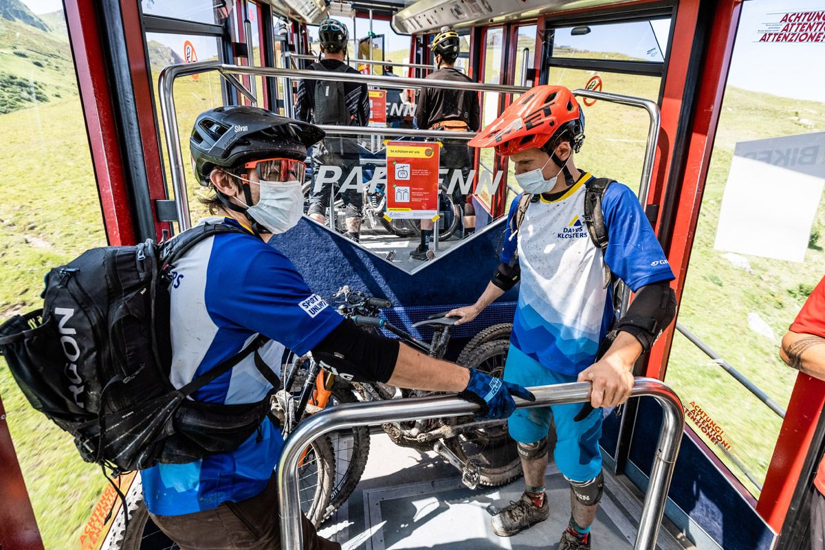 Record mundial de descenso en singletrack (8) Record mundial de descenso en singletrack (8)